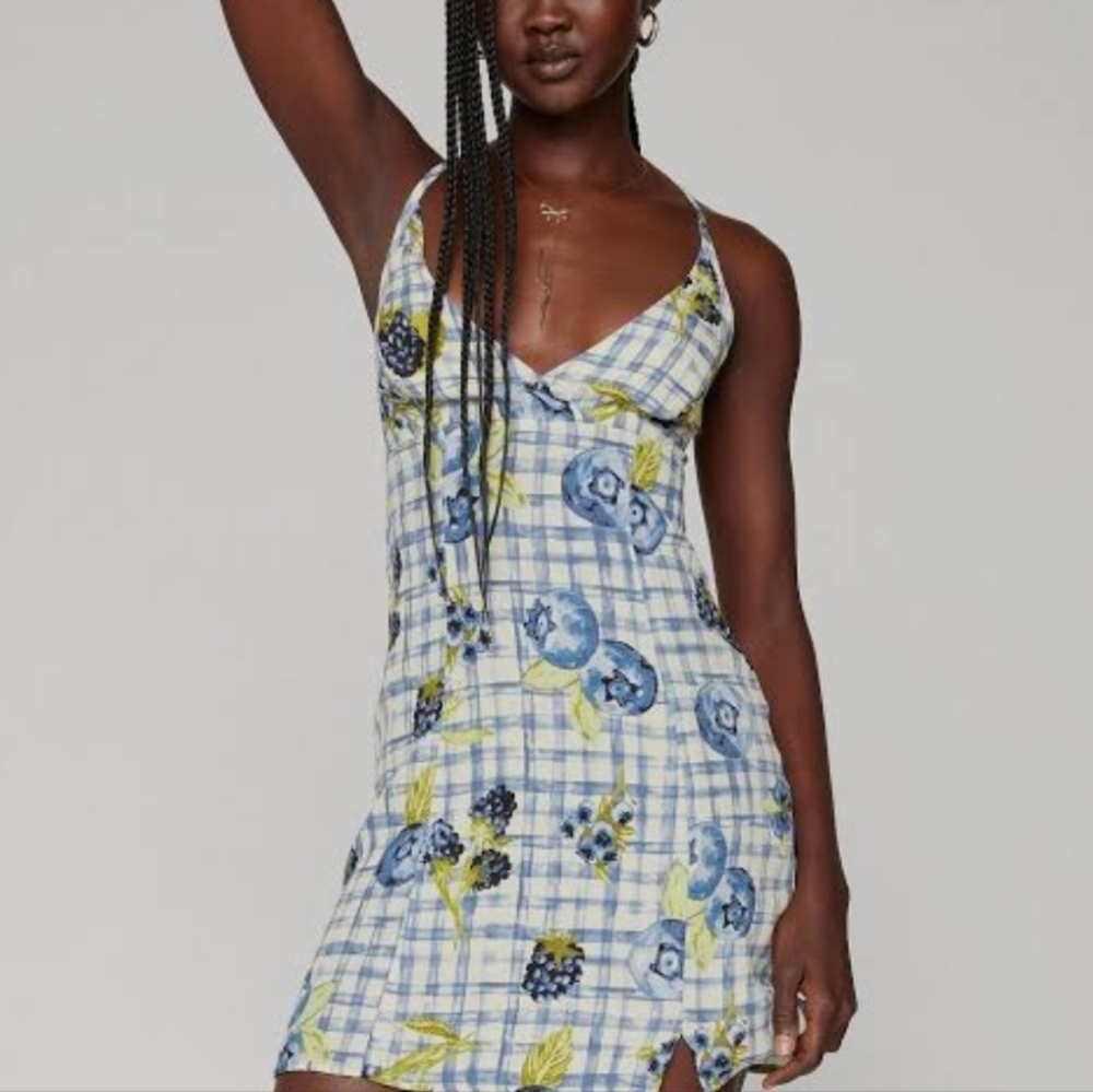 Kimchi Blue Blueberry pattern mini halter slip Dress with tie back. Size S NwTS